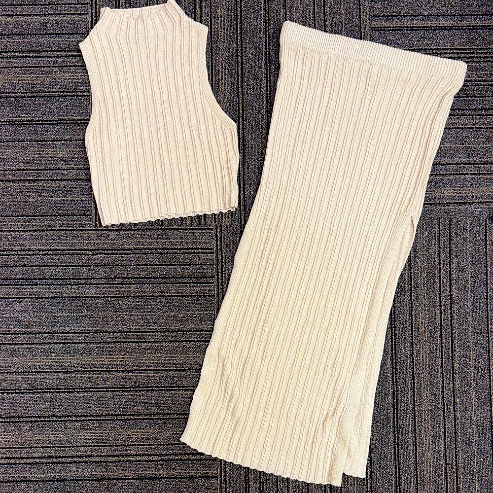Hera Collection Beige Knit Skirt Set